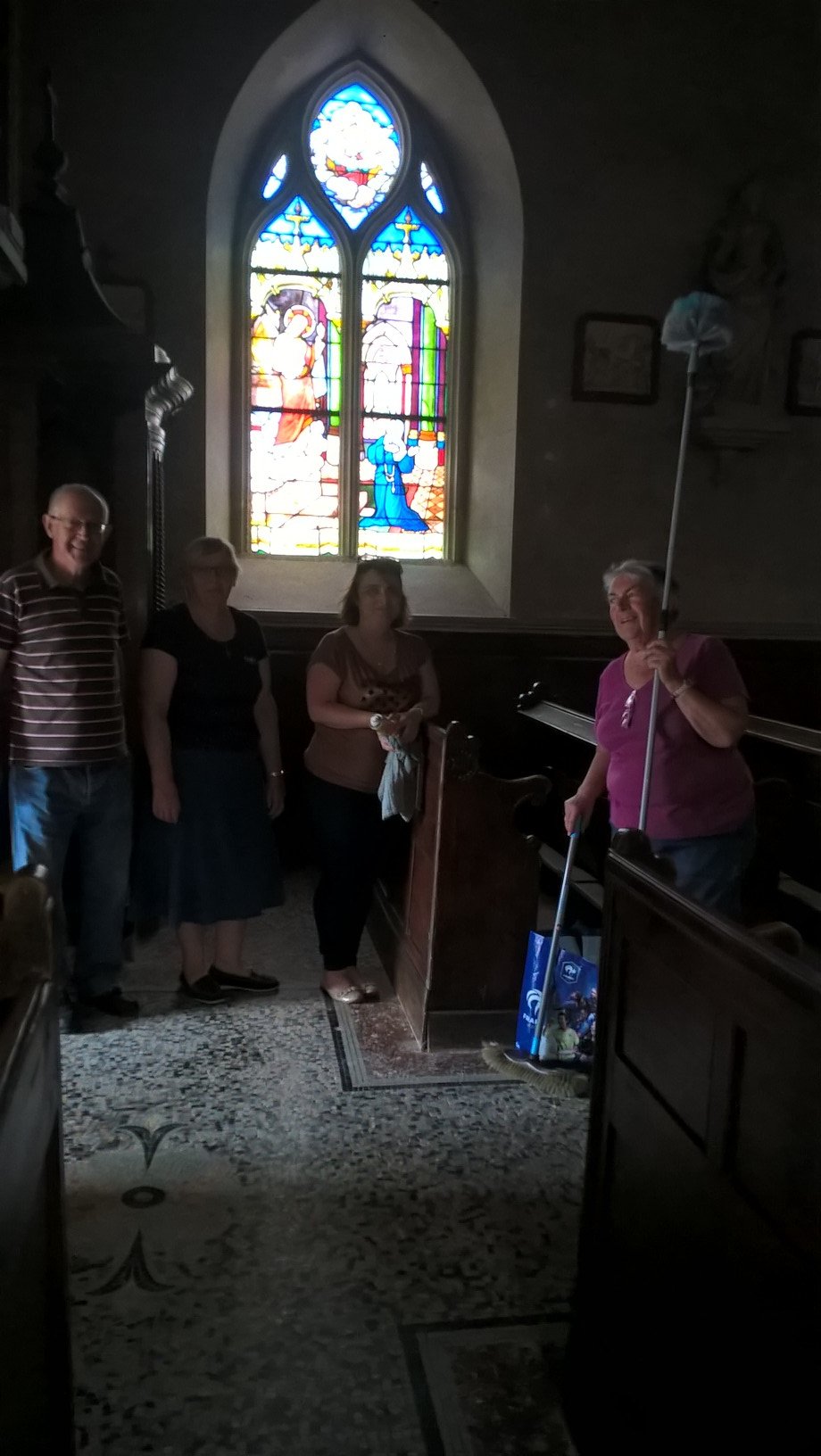 MÉNAGE à L&rsquo;EGLISE